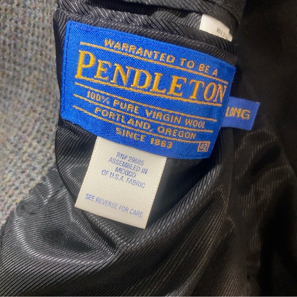 Pendleton Gray Blazer with Tailored Fit and Elbow Patches - Picture 4 of 13